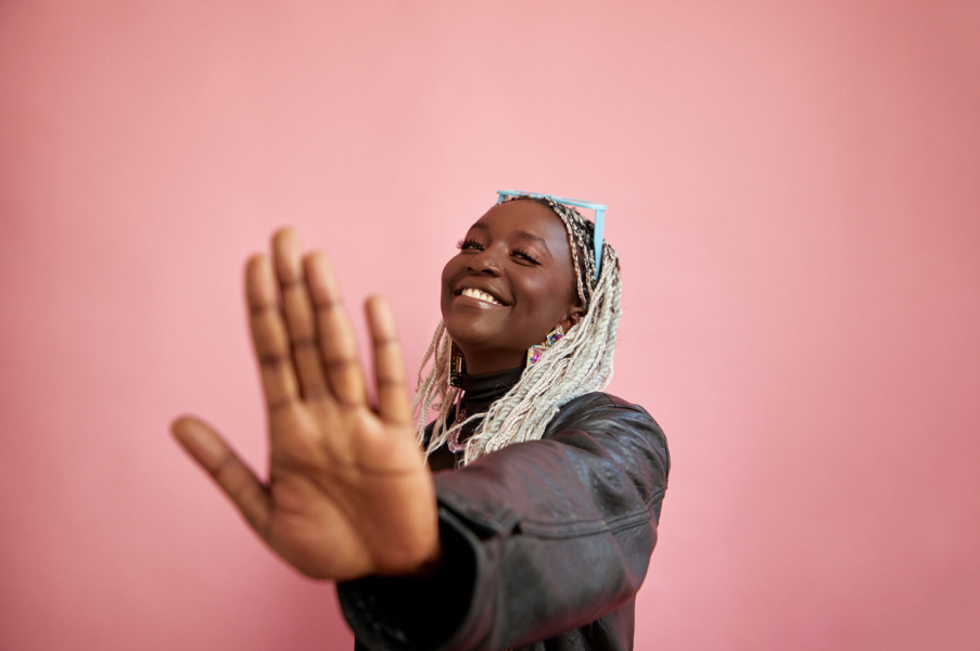 Jak rozwijać asertywność i mówić ‘nie’ bez poczucia winy? Sprawdź i zyskaj więcej czasu dla siebie