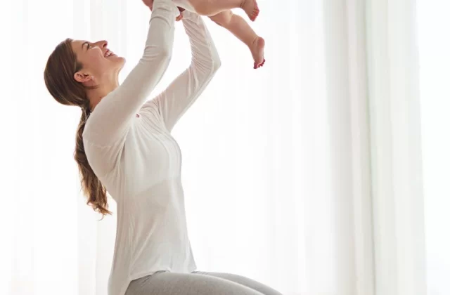 POWRÓT DO FORMY PO CIĄŻY – KROK PO KROKU