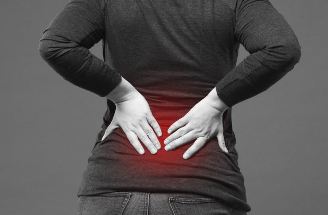 Ból lędźwi – co jest przyczyną i jak sobie z nim radzić?