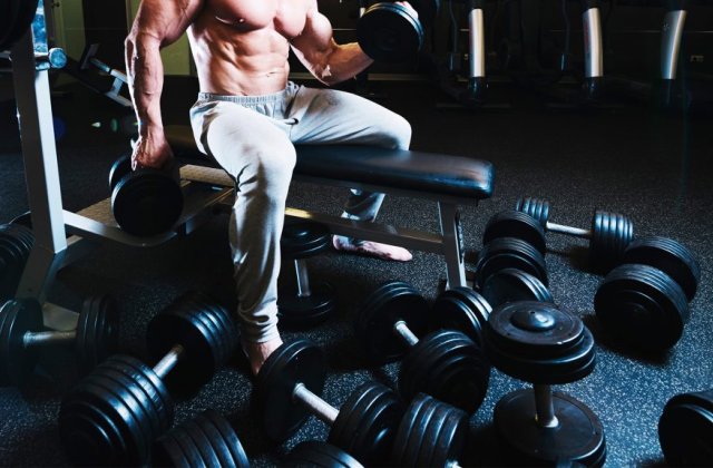 Co jest lepsze: drop-serie czy zwykłe serie? Maksymalne efekty treningu