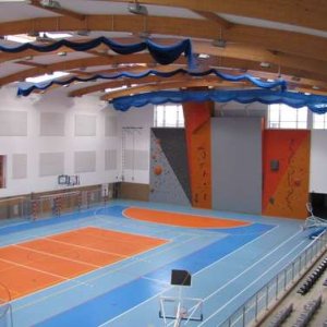 MOSiR Hala Widowiskowo-Sportowa Z Pływalnią Lega/Korty Tenisowe